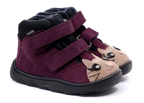 neko_barefoot_kitty_plum_1.jpg