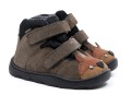 neko_barefoot_fox_grey_1.jpg